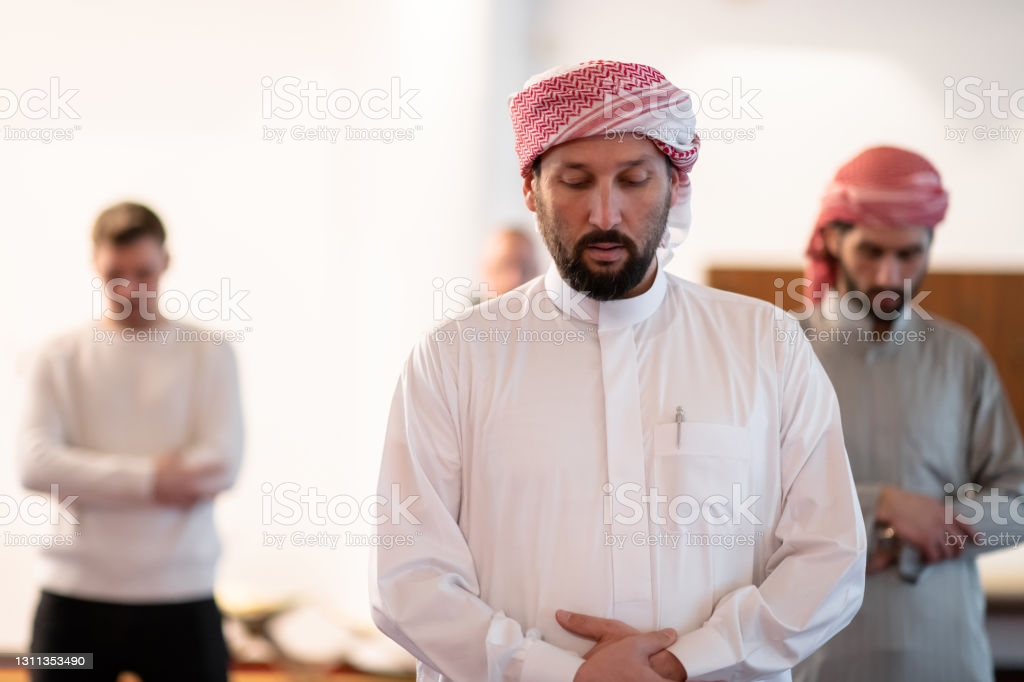 57 imams algériens débarquent en France - Réveil d'algérie