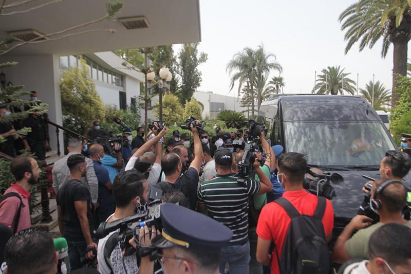 Le retour de l’équipe nationale au pays sous un accueil désastreux par les médias. - Réveil d'algérie