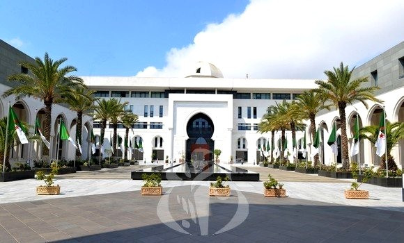 Création de postes d’envoyés spéciaux pour booster la diplomatie algérienn - Réveil d'algérie