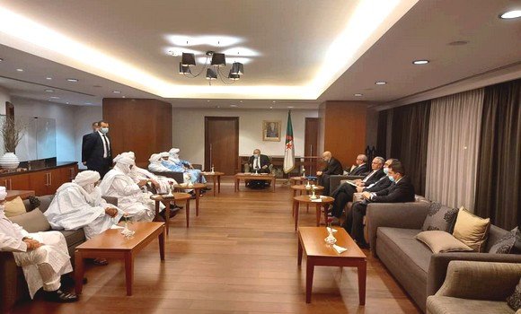 Lamamra reçoit le ministre malien de la Réconciliation et les signataires de l’accord de paix. - Réveil d'algérie
