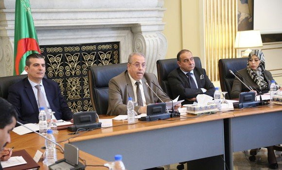 Conseil de la Nation: Zaghdar présente la LFC 2021 devant la commission ad-hoc - Réveil d'algérie
