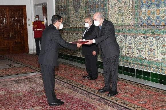 Le président Tebboune reçoit les lettres de créance de quatre nouveaux ambassadeurs. - Réveil d'algérie