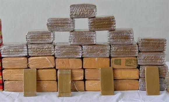 Lutte anti-drogue : une bande criminelle arrêtée à la nouvelle ville de Sidi Abdallah. - Réveil d'algérie