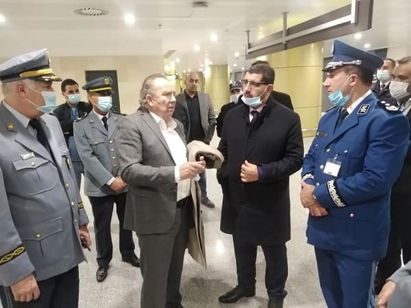 Le ministre de transport effectue une visite inopinée à l’aéroport international « Houari Boumediene ». - Réveil d'algérie