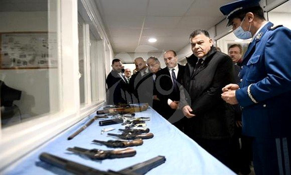 Le ministre libyen de l’Intérieur visite le laboratoire central de la police scientifique et technique à Chateauneuf. - Réveil d'algérie