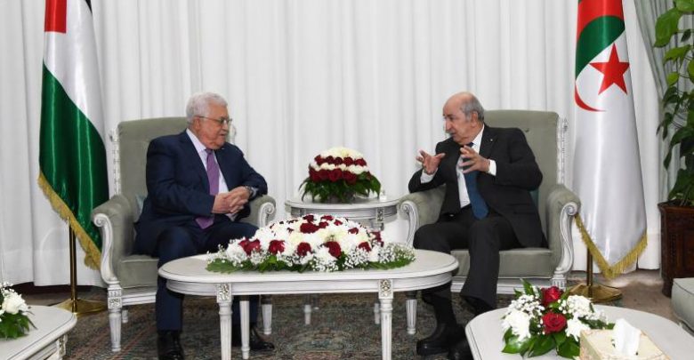 Tebboune reçoit son homologue palestinien « Mahmoud Abbas ». - Réveil d'algérie