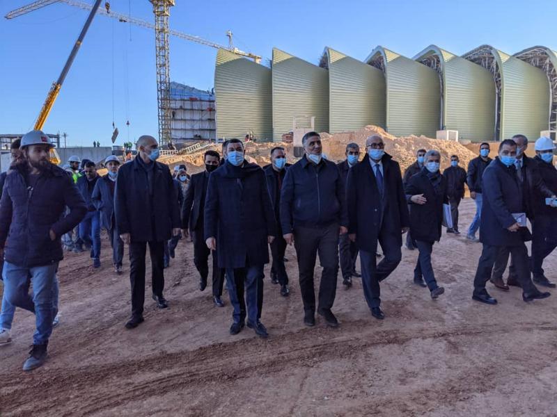 Belaribi inspecte l’avancement des travaux du complexe olympique d’Oran. - Réveil d'algérie