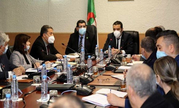Transport ferroviaire: des instructions pour suivre les projets en cours de réalisation - Réveil d'algérie