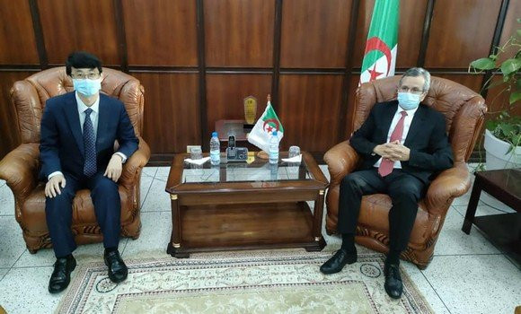 Benbouzid reçoit le directeur général des laboratoires chinois « Sinovac ». - Réveil d'algérie