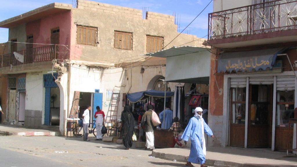 Saisie de plus de 390 tonnes de produits alimentaires dans un dépôt non déclaré à Tamanrasset. - Réveil d'algérie
