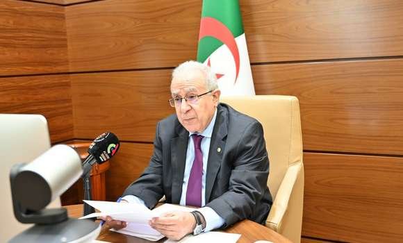Lamamra tient une séance de travail avec son homologue croate. - Réveil d'algérie