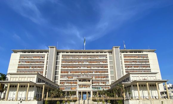 Réunion du Gouvernement : examen de projets de loi sur la Justice et l’Enseignement supérieur. - Réveil d'algérie