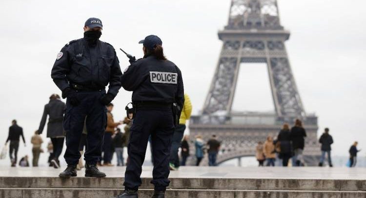 Les États-Unis appellent leurs citoyens à éviter de se rendre en France. - Réveil d'algérie