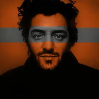 Rachid Taha à l’honneur dans l’exposition “Douce France” à Paris le 14 December 2021. - Réveil d'algérie