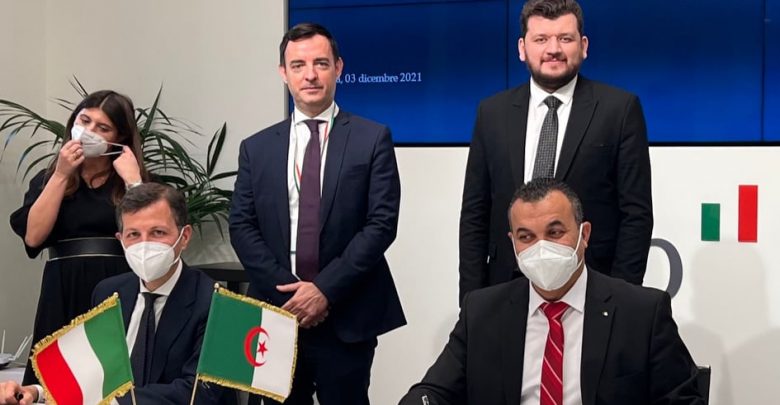 Yacine Walid supervise la signature de plusieurs accords à Rome. - Réveil d'algérie