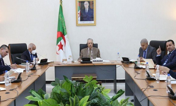 Le conseil de la nation met en place une commission d’enquête parlementaire sur la pénurie de produit de large consommation. - Réveil d'algérie