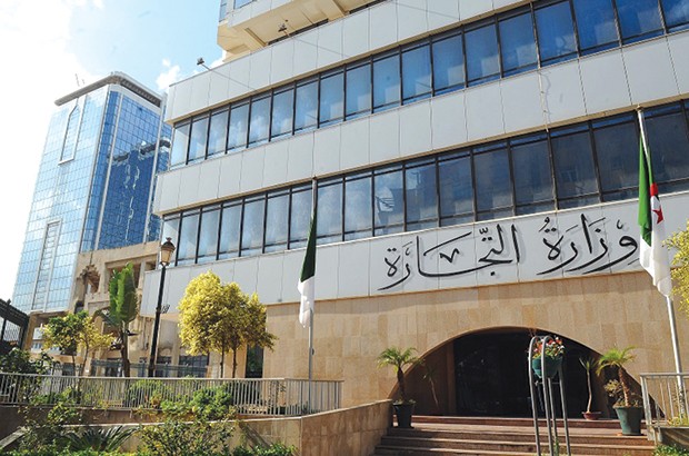 Les importateurs seront soumis à présenter leurs programmes prévisionnels d’importation annuellement et de fournir tous les six (6) mois un état des ventes et des stocks. - Réveil d'algérie