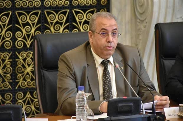 Suite aux mesures contre les entraves aux prjets d’investissement, le Ministre de l’industrie annonce la création de 75.000 emplois. - Réveil d'algérie