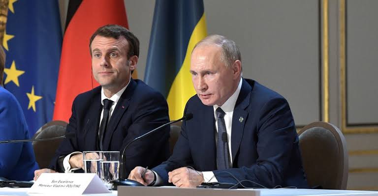 Entretien téléphonique entre E. MACRON V. POUTINE : La dernière chance de sauver la paix. - Réveil d'algérie