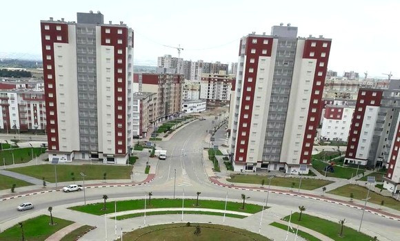 Une communication sur l’implémentation de projets d’investissements, permettant la création de 60.000 postes d’emplois au niveau de la ville nouvelle de Bouinan, - Réveil d'algérie