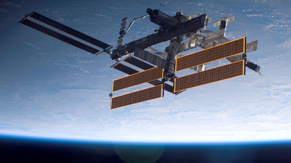 Les américains et les russes collaborent encore dans l’espace, malgré la crise ukrainienne. - Réveil d'algérie