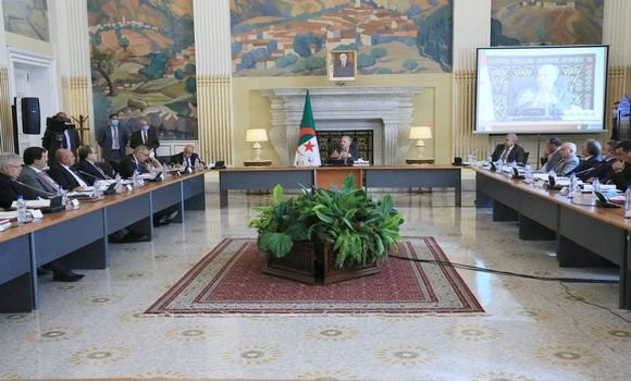 Goudjil met l’accent sur l’importance de la coordination entres les deux instances législative et exécutive - Réveil d'algérie
