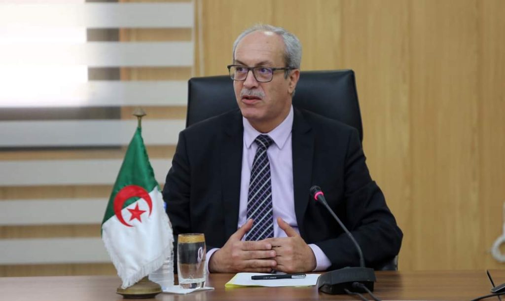e ministre de la Poste et des Télécommunications, Karim Bibi Triki : » le plan d’action du gouvernement prévoyait le raccordement des deux tiers des foyers à travers le territoire national au réseau d’internet fixe à l’horizon 2024″ - Réveil d'algérie