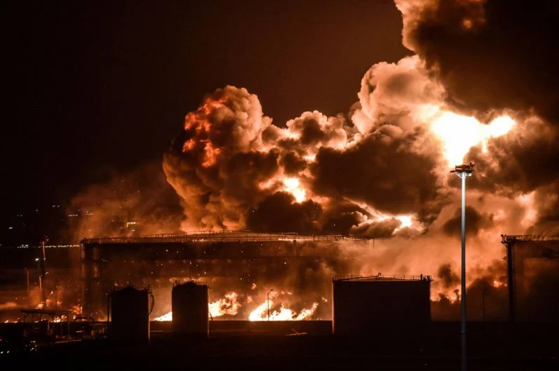Attaques Houthis de missiles et de drones sur 16 sites dont une centrale électrique une station d’eau et des installations pétrolières à Djeddah. - Réveil d'algérie