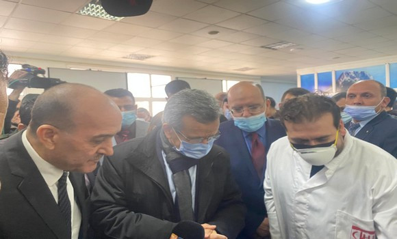 Une délégation ministérielle est arrivée samedi après-midi à Béjaia pour s’enquérir sur l’état de santé des blessés du séisme. - Réveil d'algérie