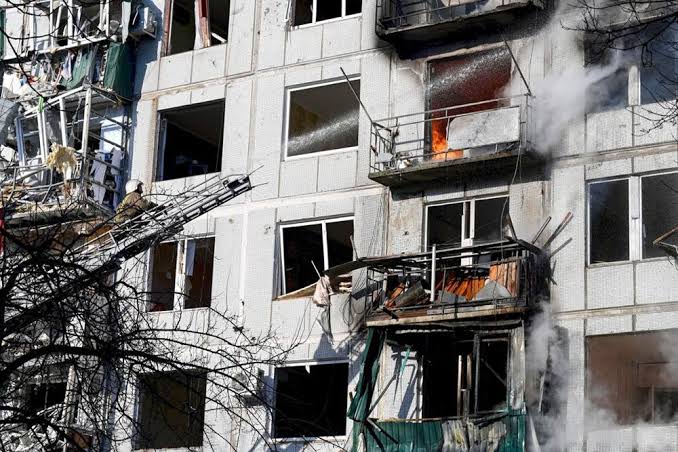 Poursuite des combats en Ukraine : Pourparlers pour un cessez-le-feu en panne. - Réveil d'algérie