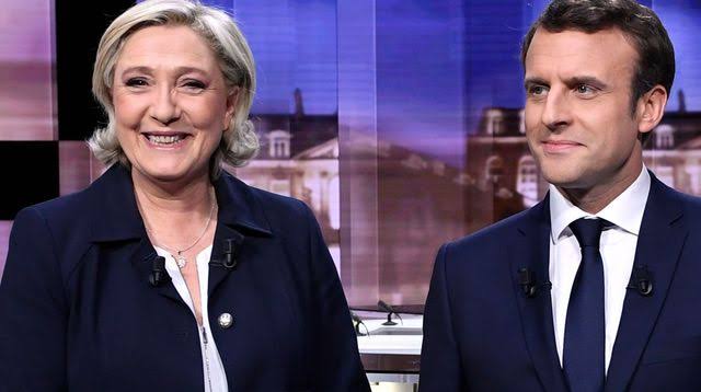 Trois candidats, pour le deuxième tour, se démarquent : Il s’agit d’E. Maron, de M. Le Pen et de J. L. Mélenchon. - Réveil d'algérie