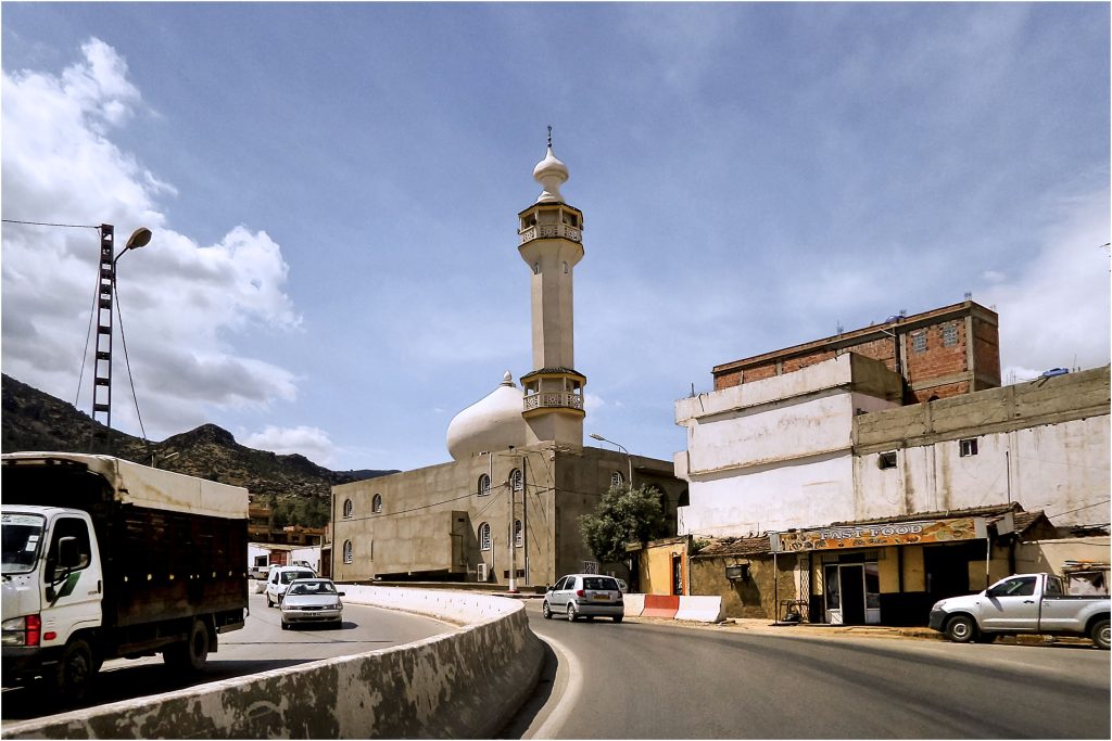 Aïn Defla: la troupe folklorique de « Beni farh » subjugue le public - Réveil d'algérie