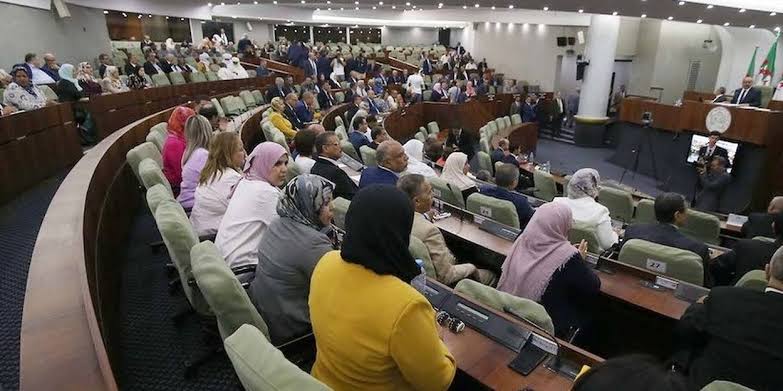 Parlement : Une soixantaine députés concernés par l’incompatibilité avec le mandat législatif. - Réveil d'algérie
