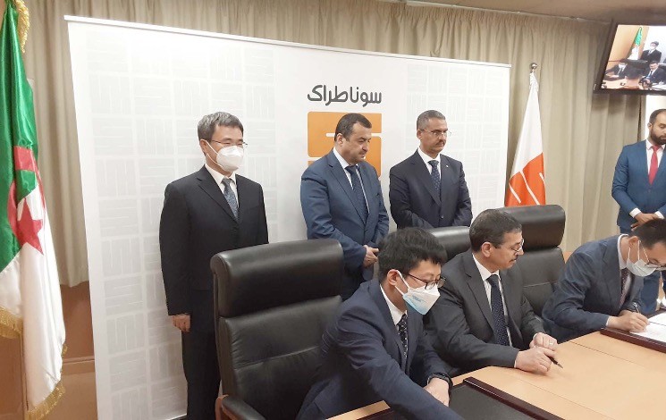 Le ministre de l’Energie et des mines, Mohamed Arkab : 5 milliards de dollars d’exportations à moyen terme dans le domaine de l’industrie pétrochimique. - Réveil d'algérie