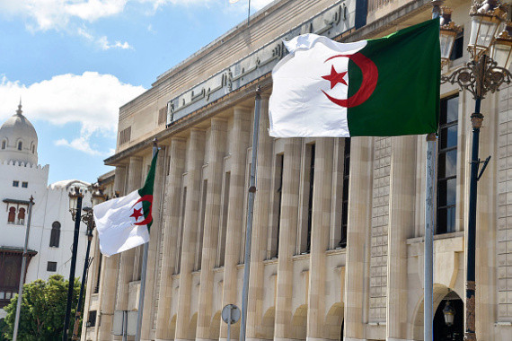 Des membres de l’APN ont estimé, l’introduction d’un nouveau droit au travailleur salarié à un congé sans solde d’une (1) année. - Réveil d'algérie