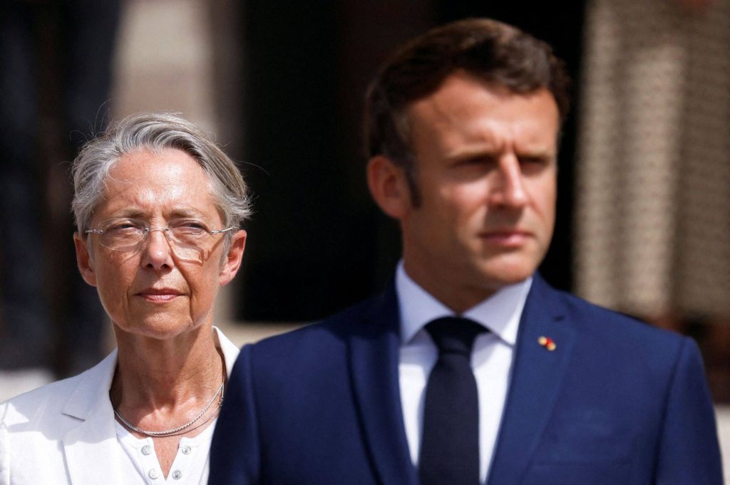 E. MACRO reconduit sa première ministre E. BORNE. - Réveil d'algérie