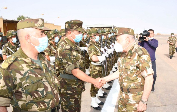 3ème Région militaire : Visite de travail et d’inspection et supervision d’un exercice nocturne avec munitions réelles. - Réveil d'algérie