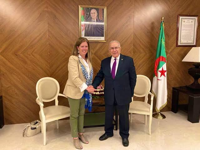 Ramtan Lamamra reçoit la Conseillère spéciale du Secrétaire Général de l’ONU pour la Libye, Mme Stéphanie Williams. - Réveil d'algérie