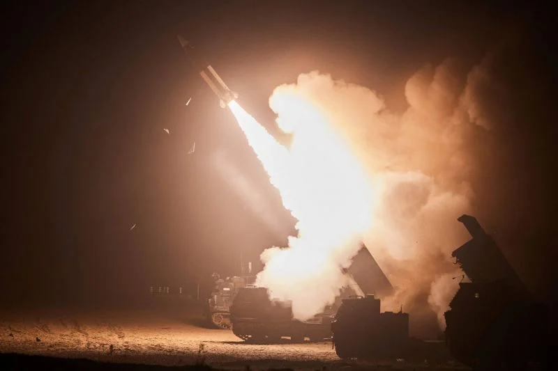 Missile balistique. - Réveil d'algérie