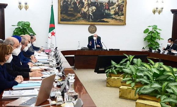 En attendant le remaniement ministériel annoncé : Une évaluation des performances sectorielles devra être effectuée. - Réveil d'algérie