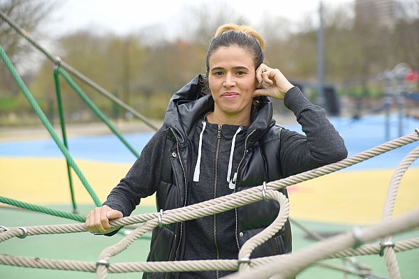 Victoire de Nawal Yahi au Cross court (10 Km) à Paris. - Réveil d'algérie
