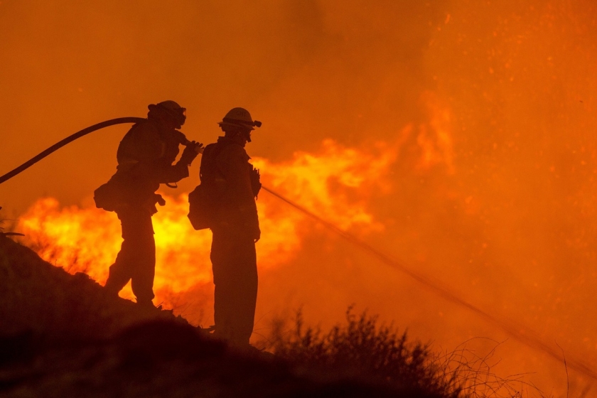État d’alerte maximum pour combattre les feux de forêts, suite à la hausse des températures. - Réveil d'algérie