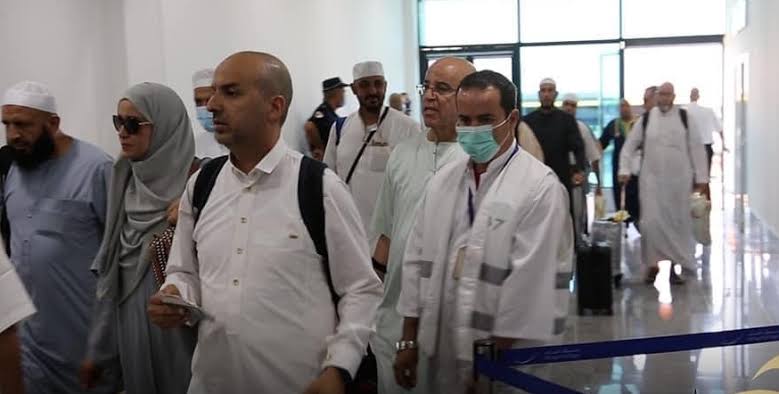 Le ministère de la Santé: » les hadjis de retour au pays son appelé à se conformer aux mesures préventives contre le coronavirus. - Réveil d'algérie