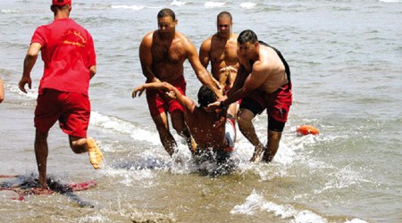 21 personnes sont décédées par noyade dont 10 au niveau de plages interdites à la baignade durant la période allant du 16 juin au 3 juillet. - Réveil d'algérie