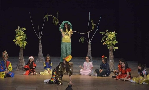 15e édition des Journées nationales du théâtre pour enfants: neuf équipes théâtrales nationales concourent pour le prix du Masque d’or . - Réveil d'algérie