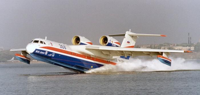 Commande de quatre avions bombardiers d’eau russes de type Beriev Be-200 : Livraison du premier avant la fin de l’année. - Réveil d'algérie