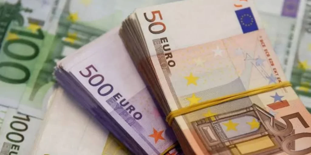 Saisie de 363.000 Euros à l’aéroport d’Oran. - Réveil d'algérie