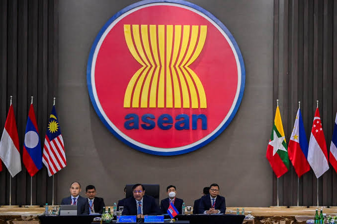 Sommet de l’Asean de phnom Penh. - Réveil d'algérie