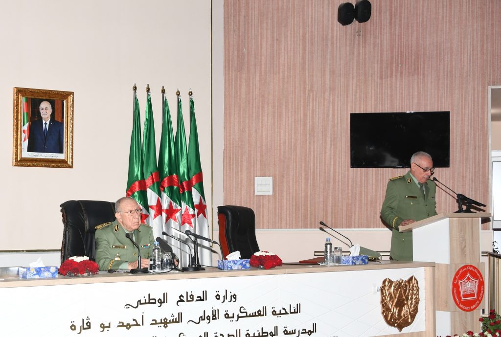 S. Chanegriha inspecte les cadres de la santé militaire. - Réveil d'algérie