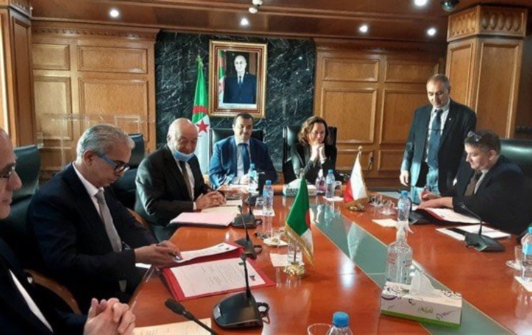 Energie et mines : signature d’une déclaration d’intention commune de coopération algéro-tchèque. - Réveil d'algérie